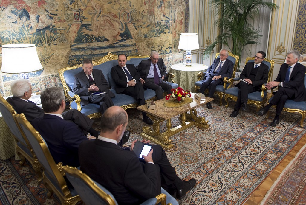 Roma - Il Presidente della Repubblica Sergio Mattarella nel corso dell'incontro con una delegazione dell'Istituto Toniolo, per la presentazione del "Rapporto Giovani 2016" , oggi 30 novembre 2016. (Foto di Paolo Giandotti - Ufficio per la Stampa e la Comunicazione della Presidenza della Repubblica)